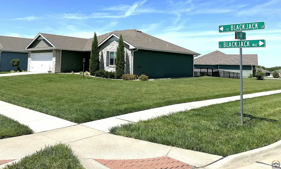 3220 SE Blackjack Cir, Topeka, KS 66609 - #3