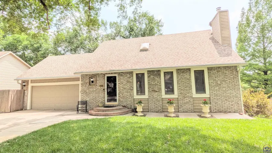 1817 Calle De Loma Dr, Emporia, KS 66801 - #2