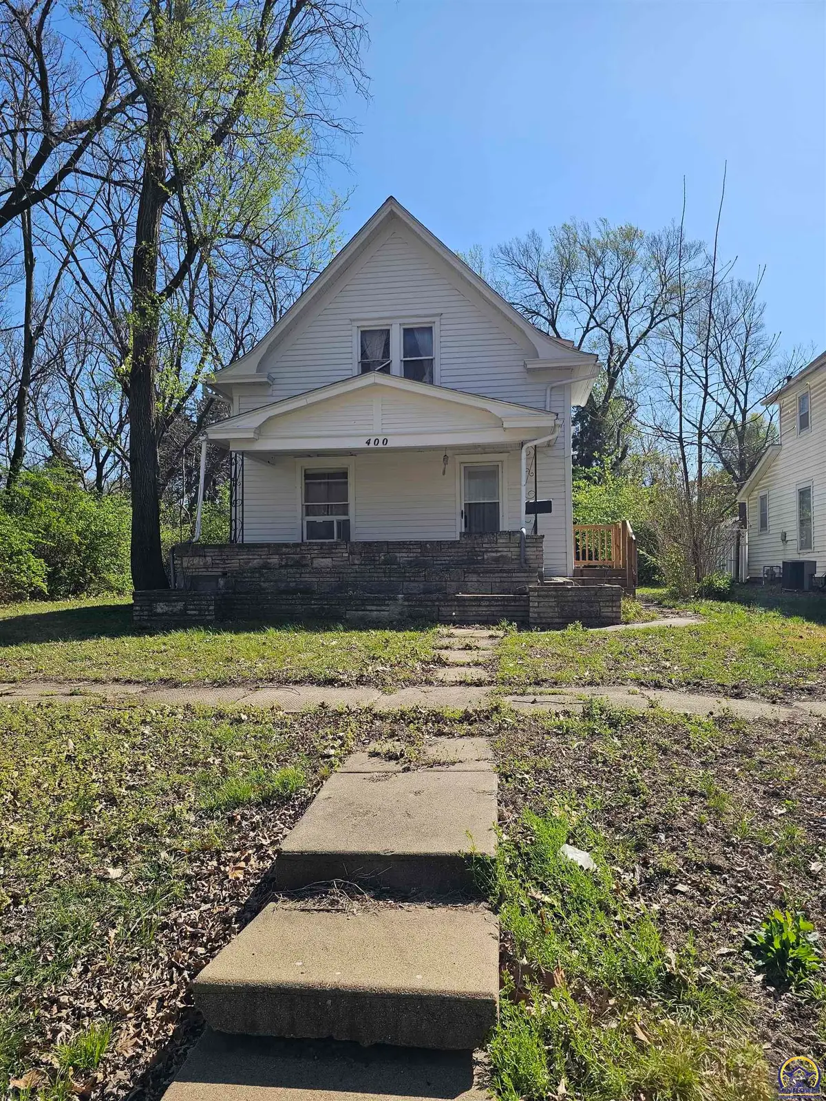 400 SW Orchard St, Topeka, KS 66606 - #1