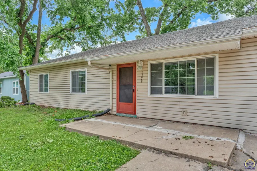 3379 SW Kirklawn Ave, Topeka, KS 66611 - #3