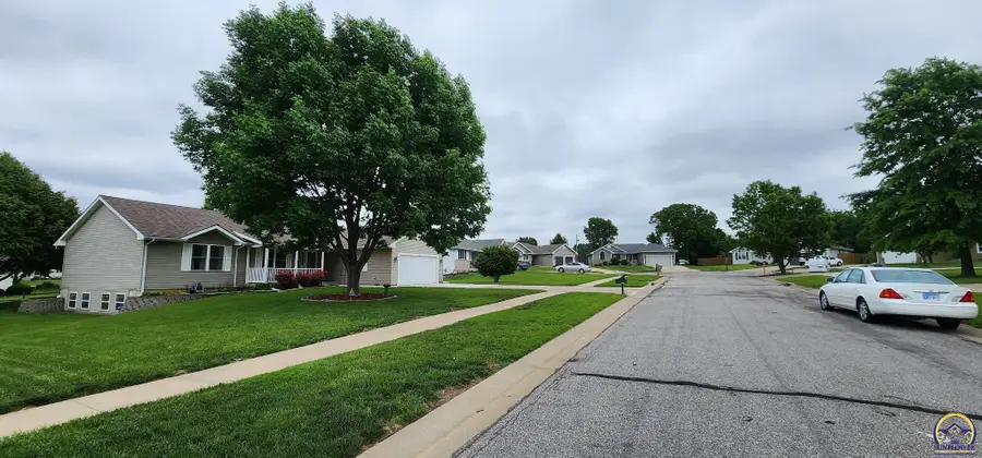 3508 SE Garden Ct, Topeka, KS 66605 - #3