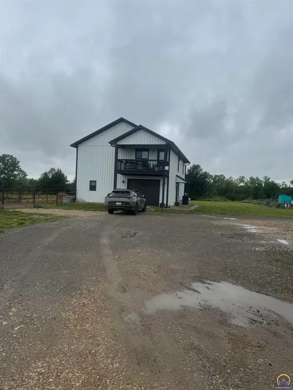 7455 SE Croco Rd, Berryton, KS 66409-9813