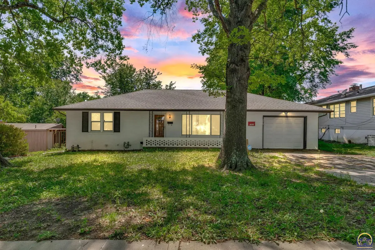 2903 SE Virginia Ave, Topeka, KS 66605 - #1