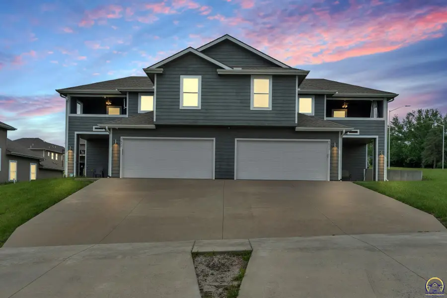 5860 & 5862 SW Woodbridge Dr, Topeka, KS 66606 - #2