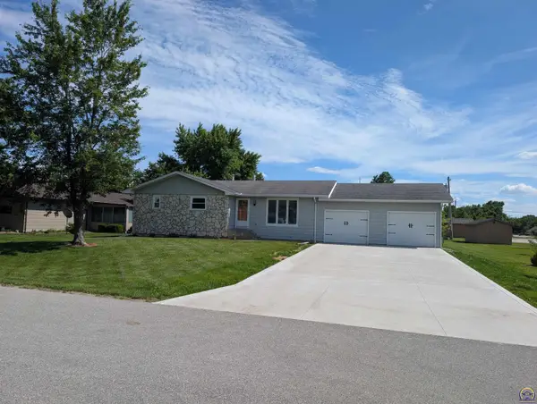 909 Martindale St, Burlington, KS 66856-0000