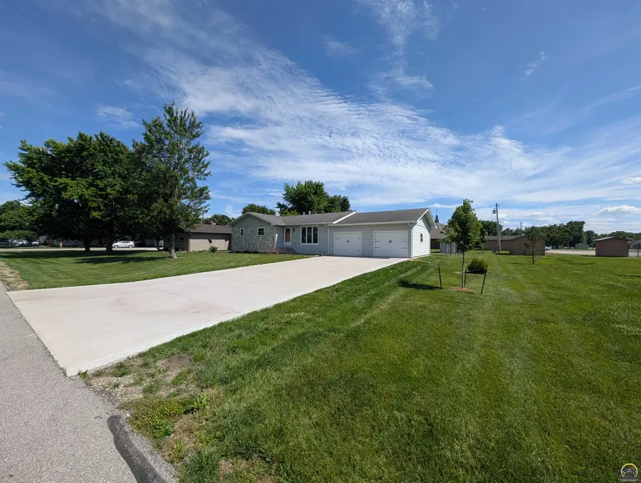 909 Martindale St, Burlington, KS 66856-0000 - #3