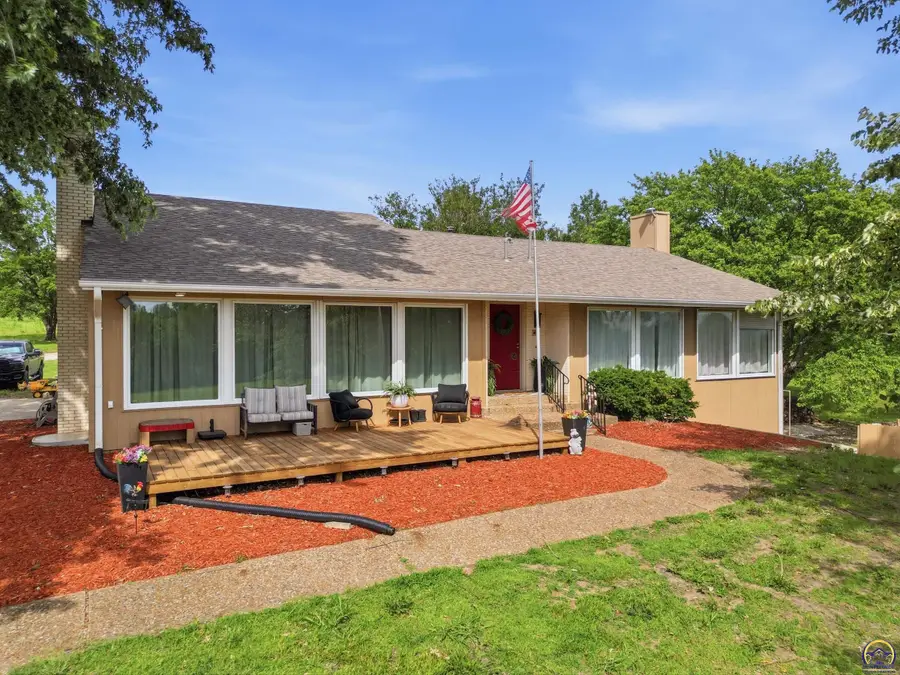 4444 NW Menoken Rd, Topeka, KS 66618 - #2