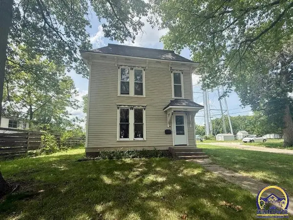 1521 1st Avenue E, Horton, KS 66439