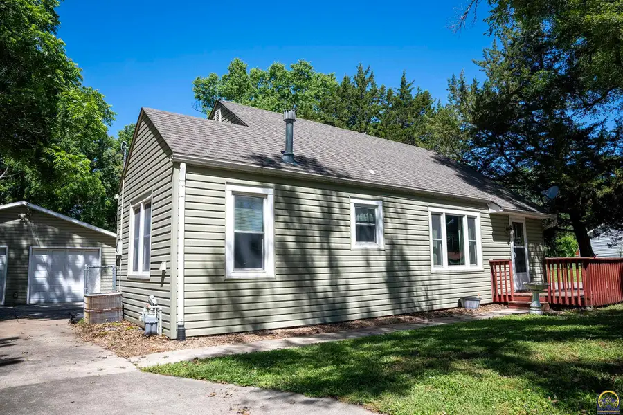 941 Lincoln St, Emporia, KS 66801 - #3