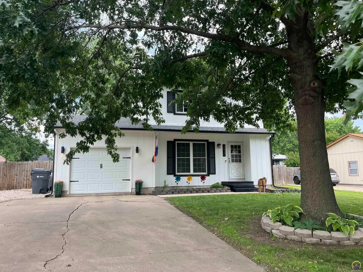 2020 Holiday Dr, Emporia, KS 66801 - #1