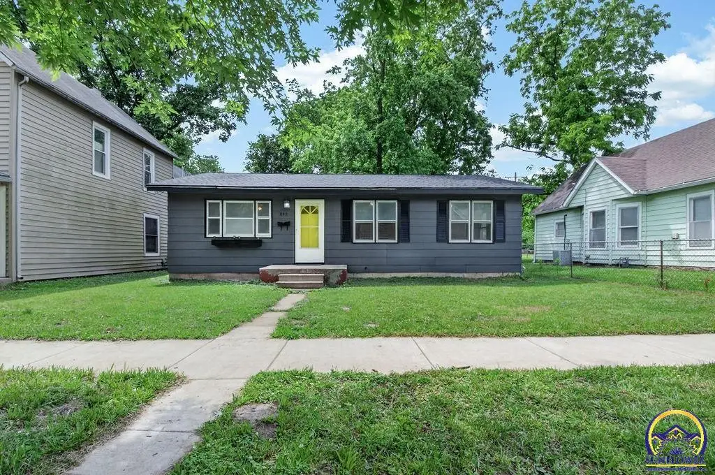 845 NE Arter Ave, Topeka, KS 66616 - #1