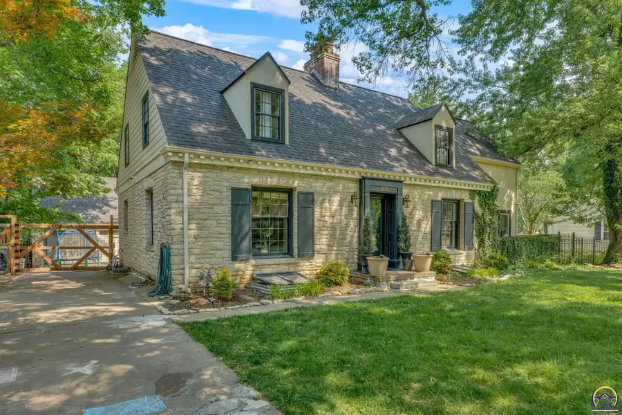 1932 SW Westwood Dr, Topeka, KS 66604 - #2