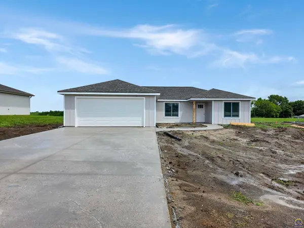 720 Teresa Ct, Carbondale, KS 66414