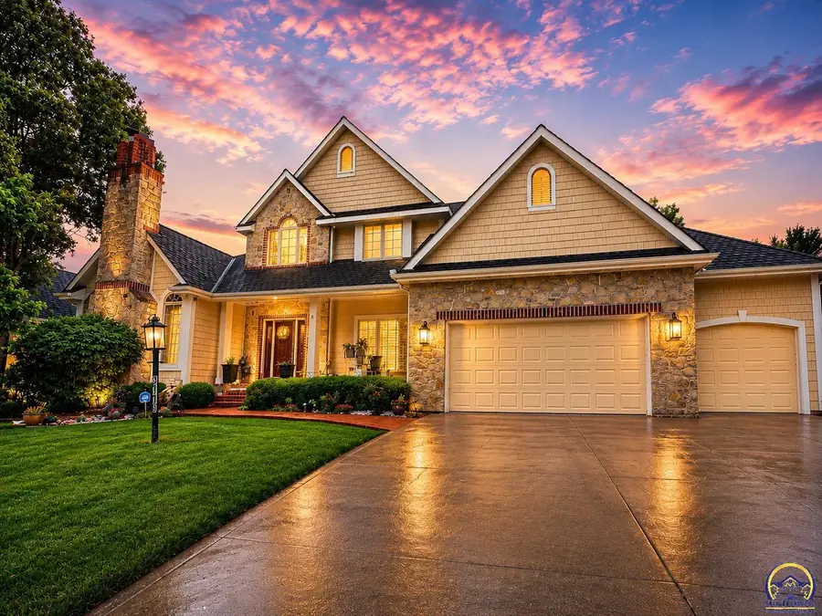 3719 SW Clarion Park Dr, Topeka, KS 66610 - #2