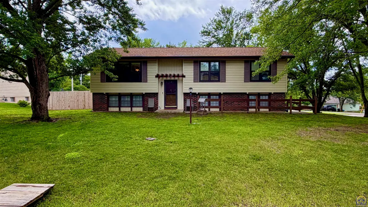 3331 NW 42nd Ter, Topeka, KS 66618 - #1