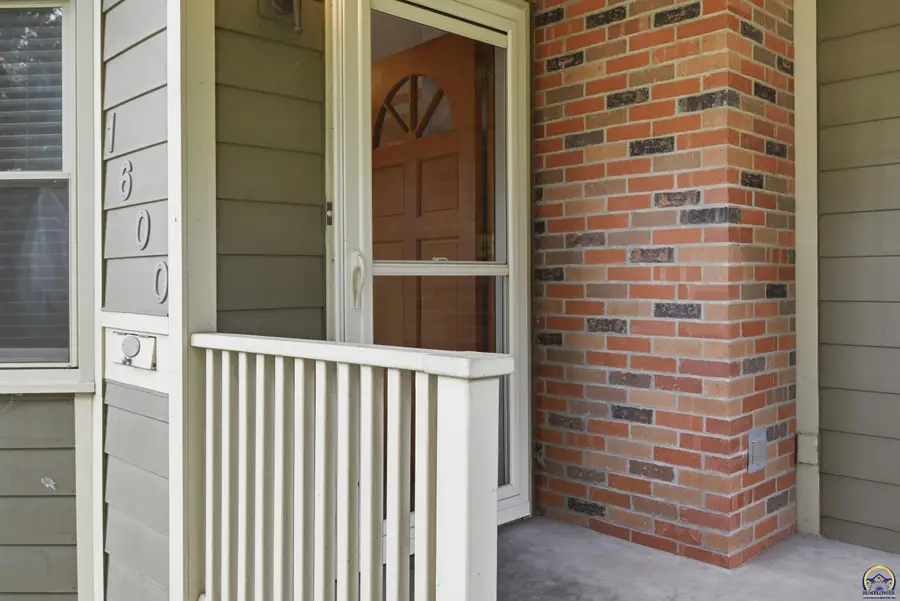 1600 SW Webster Ave, Topeka, KS 66604 - #3