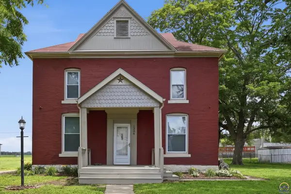 1334 NE Arter Ave, Topeka, KS 66616