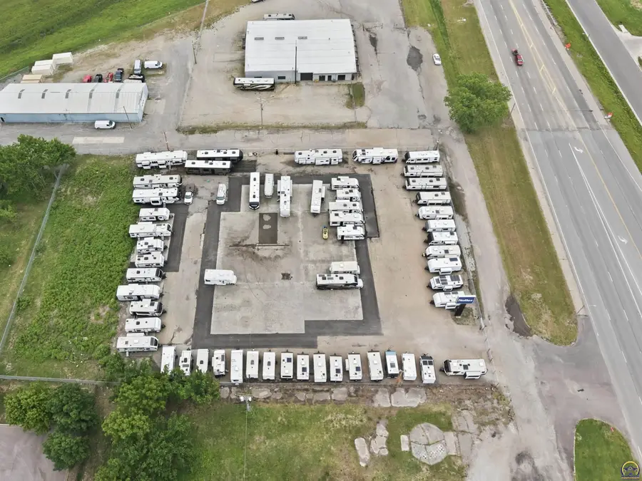 600 NW Us 24 Hwy, Topeka, KS 66611 - #2