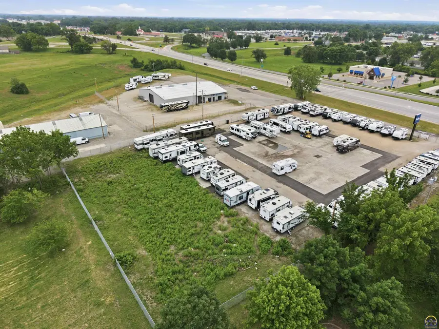 600 NW Us 24 Hwy, Topeka, KS 66611 - #3