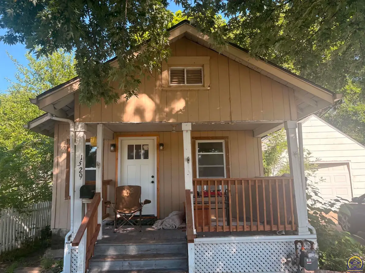 1529 SE Monroe St, Topeka, KS 66612 - #1
