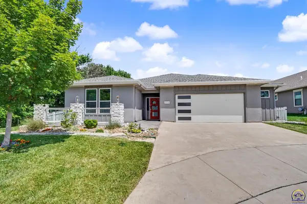 4008 Sweetclover St, Lawrence, KS 66049-7810