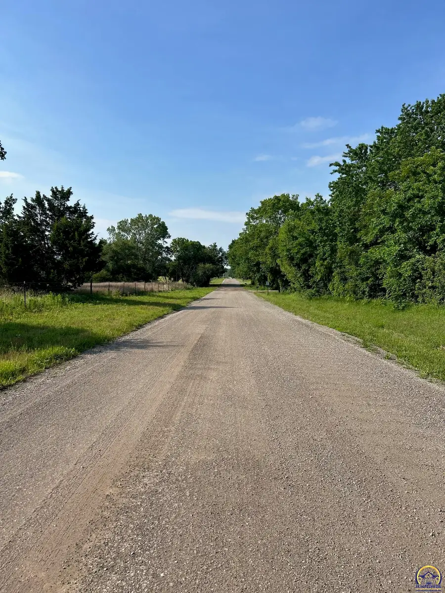 000 SE Ratner Rd, Tecumseh, KS 66542 - #2