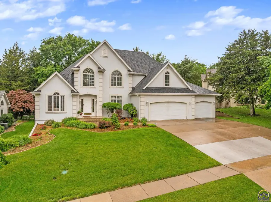 5319 SW 40th Ter, Topeka, KS 66610 - #2