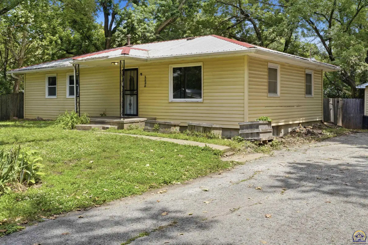 1130 Main St, Perry, KS 66073 - #1