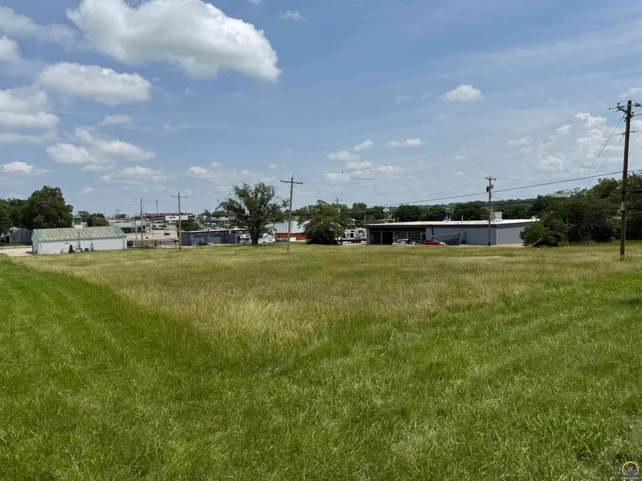 3605 SW Topeka Blvd, Topeka, KS 66611 - #2