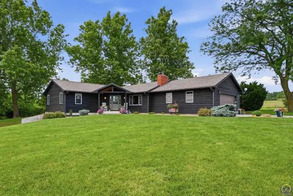 11340 K-4 Hwy, Meriden, KS 66512
