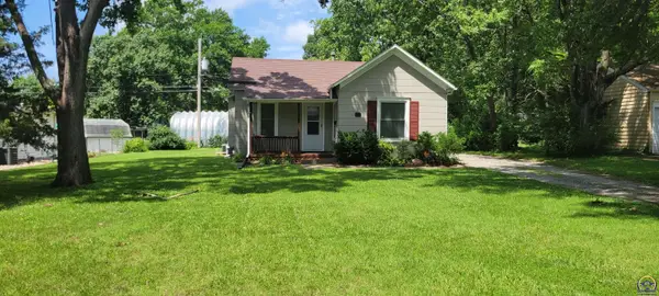 1933 SW High Ave, Topeka, KS 66604