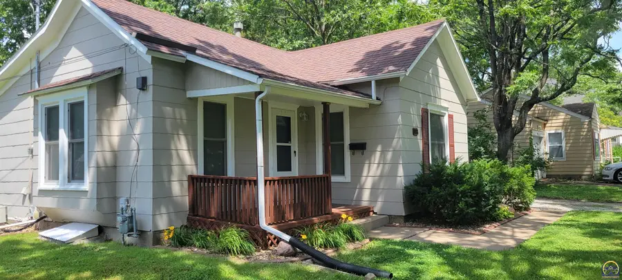 1933 SW High Ave, Topeka, KS 66604 - #2