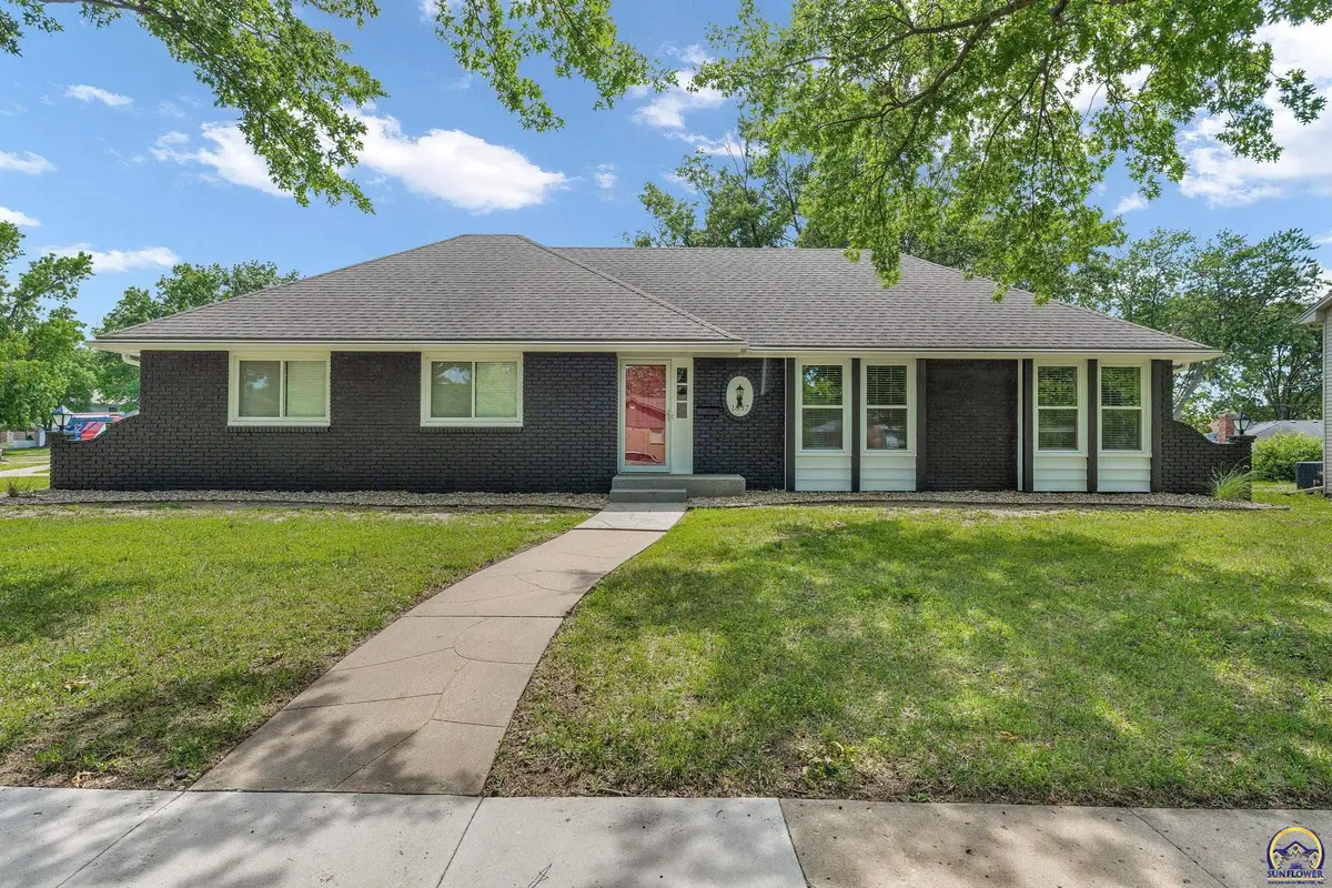 1837 SW Cheyenne Rd, Topeka, KS 66614 - #1
