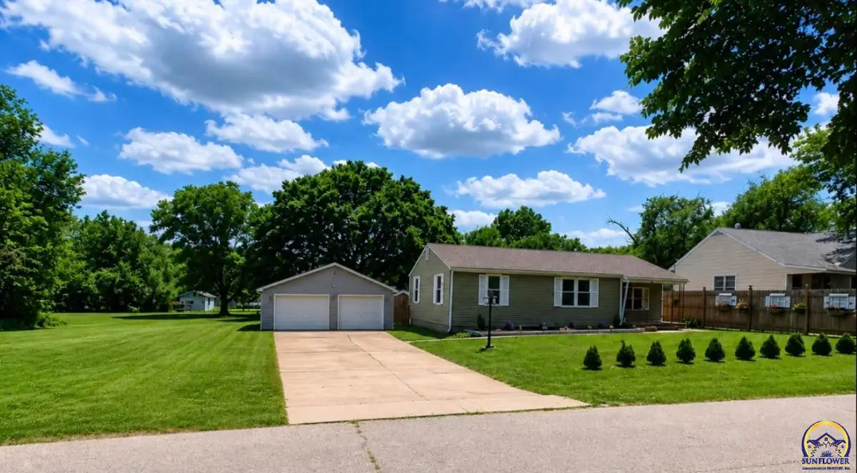 238 W 11th St, Florence, KS 66851 - #1