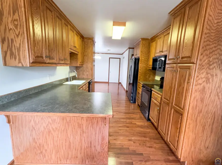 2021 SW 29th Ter, Topeka, KS 66611 - #2