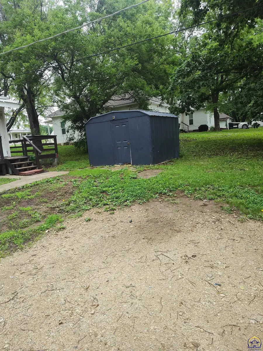 627 W 3rd St., Holton, KS 66436 - #3