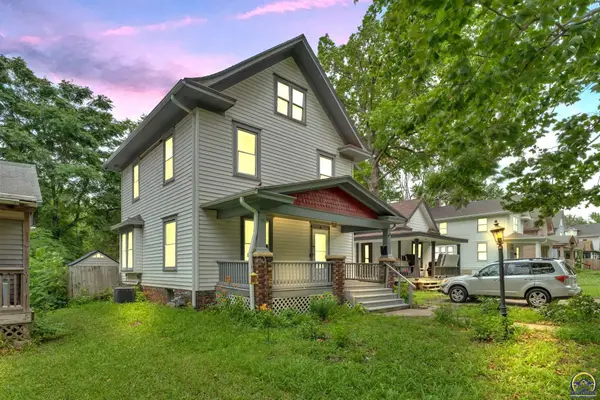 1631 SW Western Ave, Topeka, KS 66604