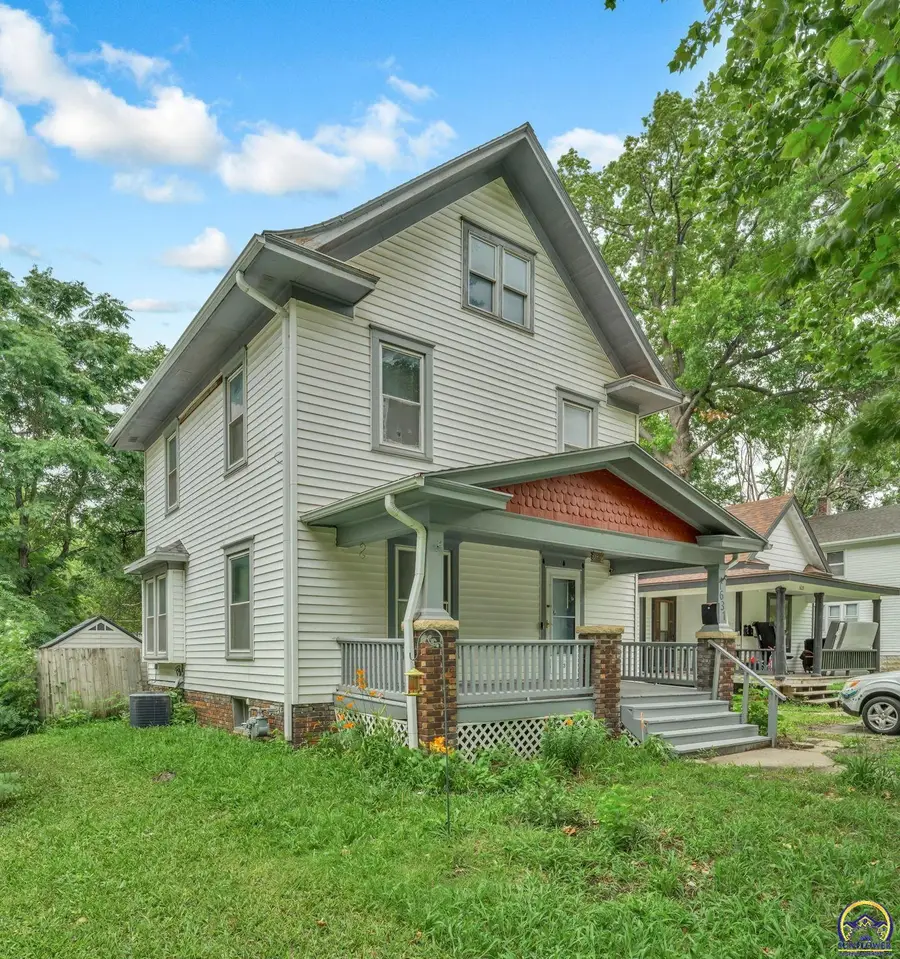 1631 SW Western Ave, Topeka, KS 66604 - #2