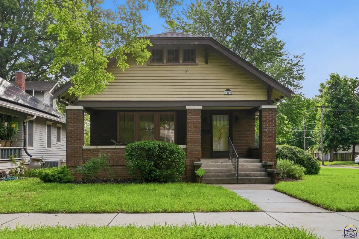 1280 SW Macvicar Ave, Topeka, KS 66604 - #1