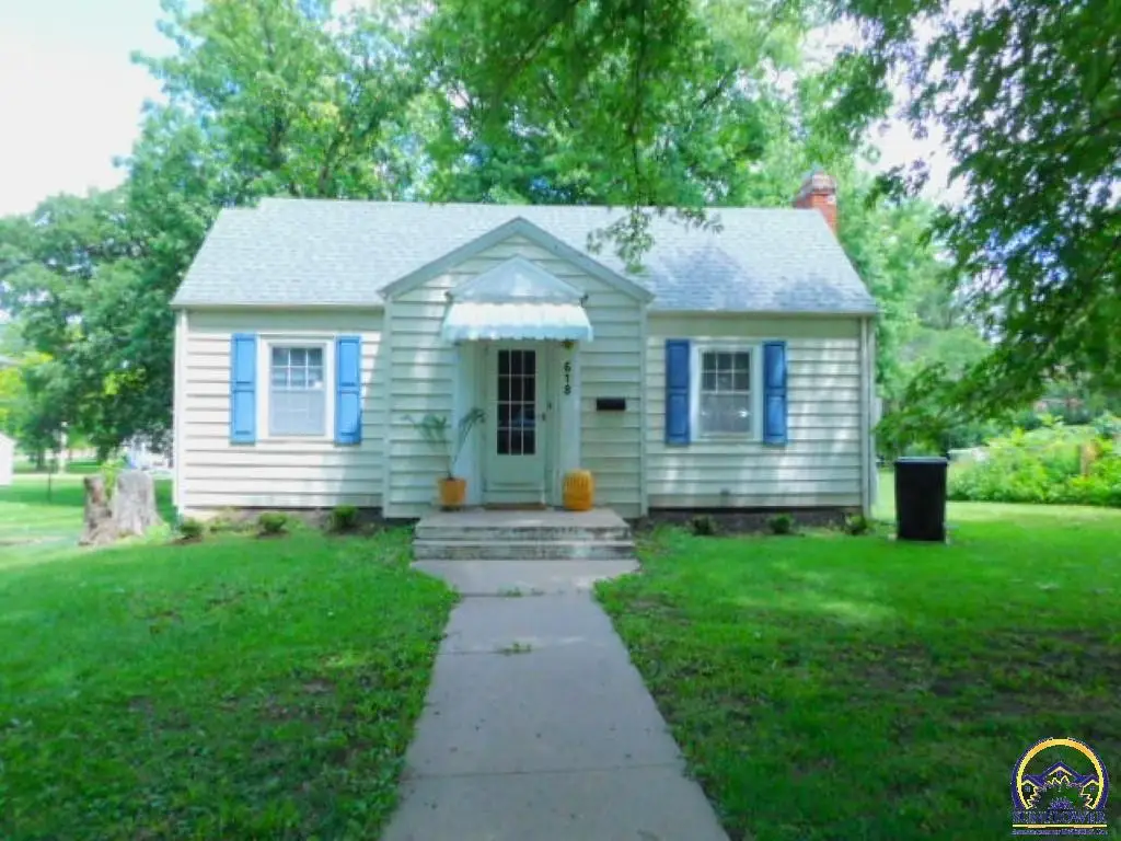 618 Iowa Ave, Holton, KS 66436-1627 - #1