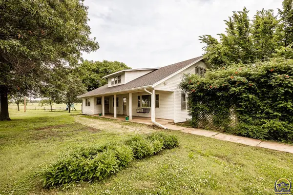 2626 Road F, Americus, KS 66835