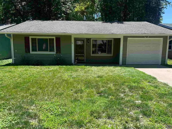 328 Lyon St, Lawrence, KS 66044