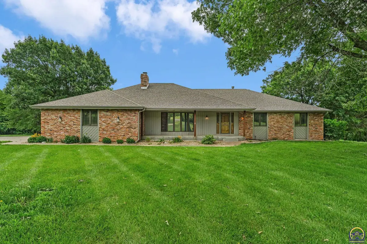 6412 SW Vorse Rd, Auburn, KS 66402 - #1