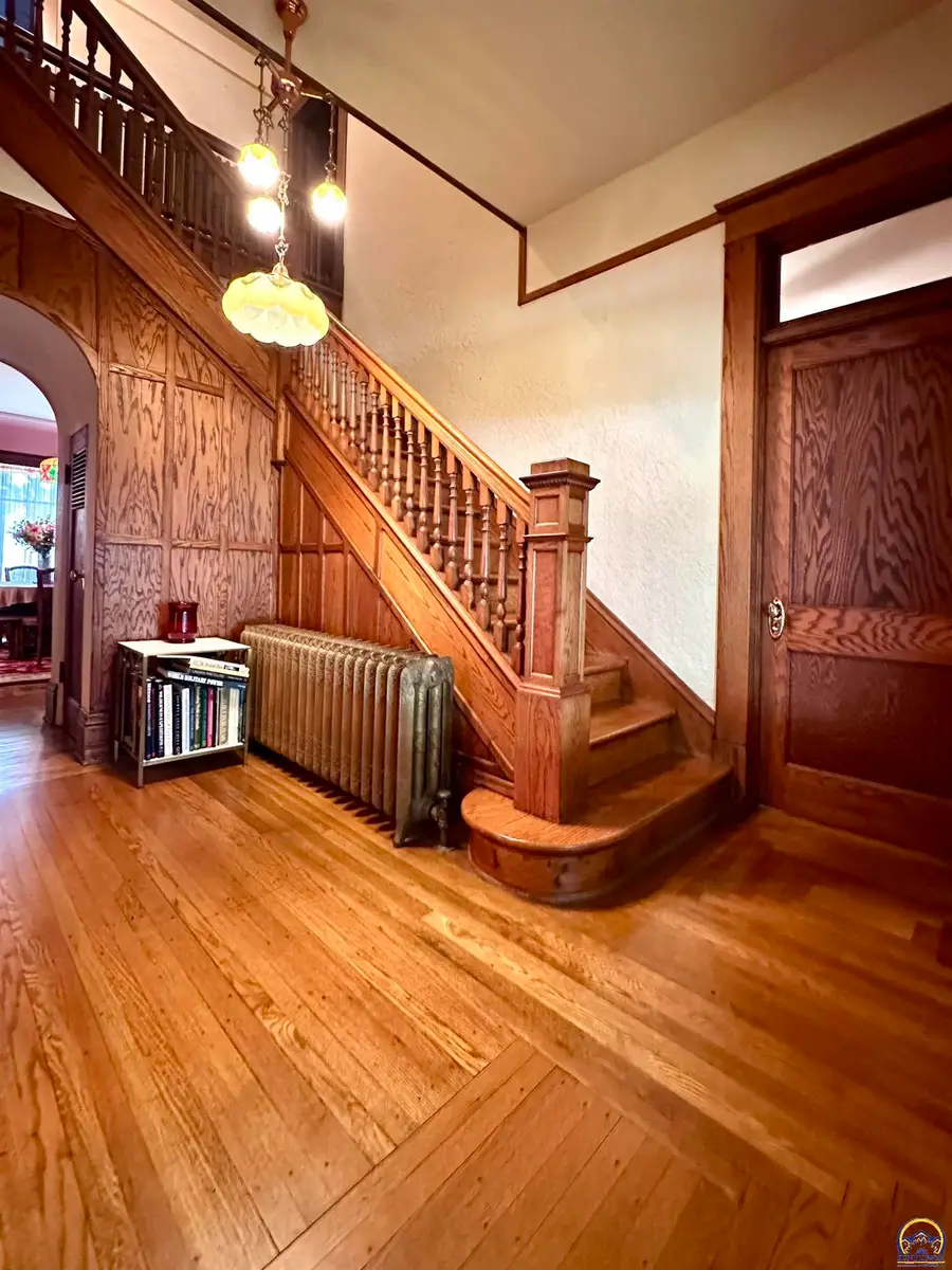 605 N Columbia St, Council Grove, KS 66846 - #3