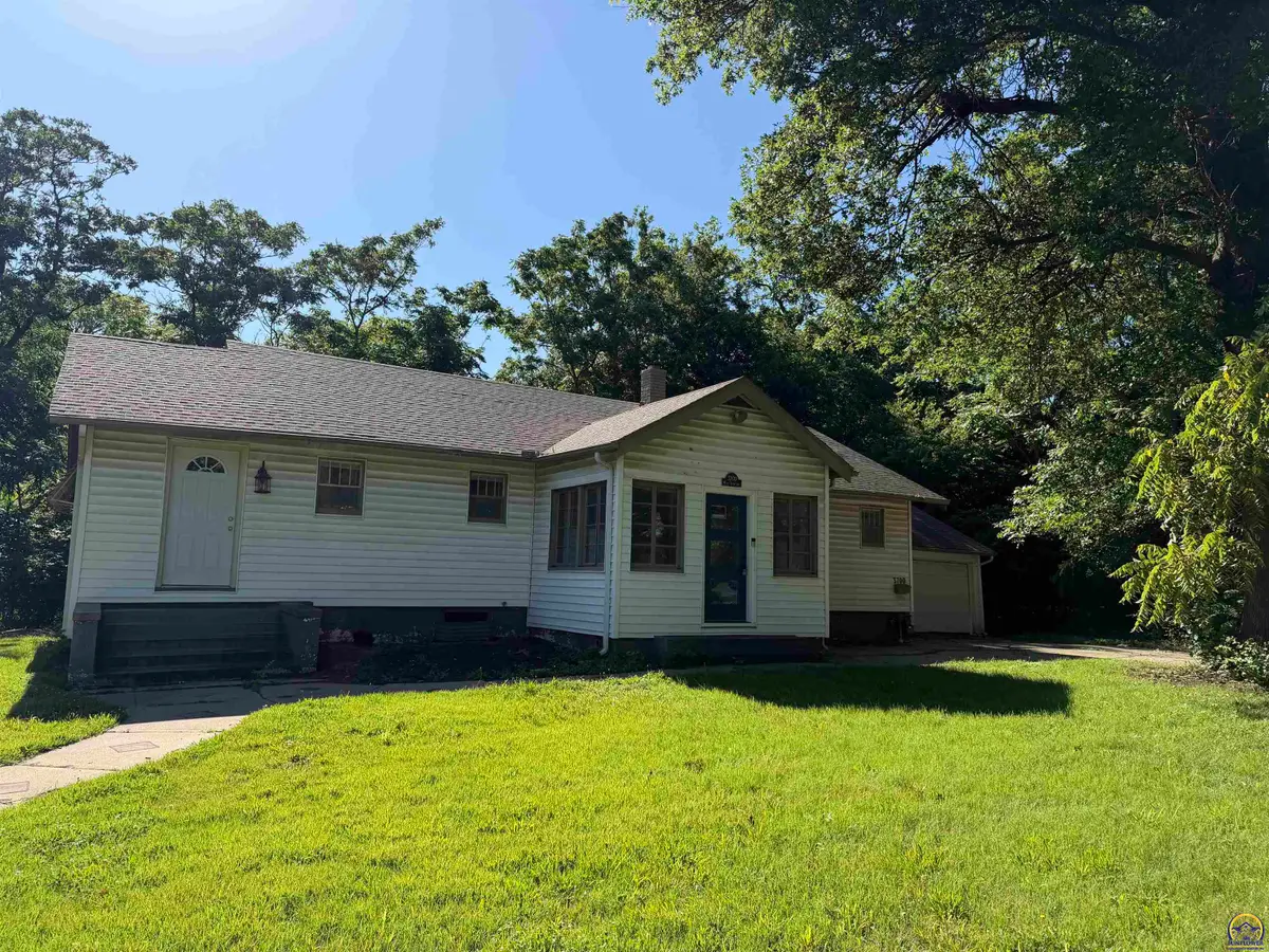 3700 SW 10th Ave, Topeka, KS 66604 - #1