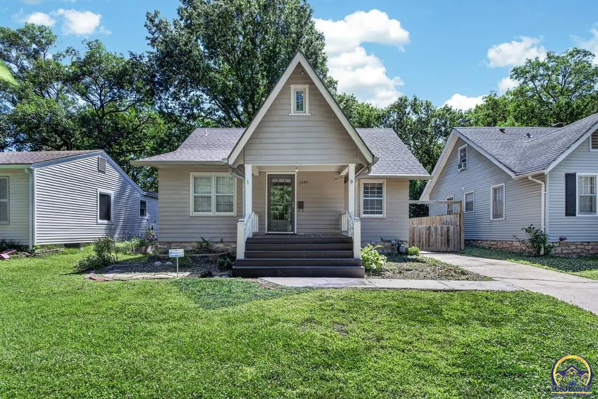 1220 SW Webster Ave, Topeka, KS 66604 - #1