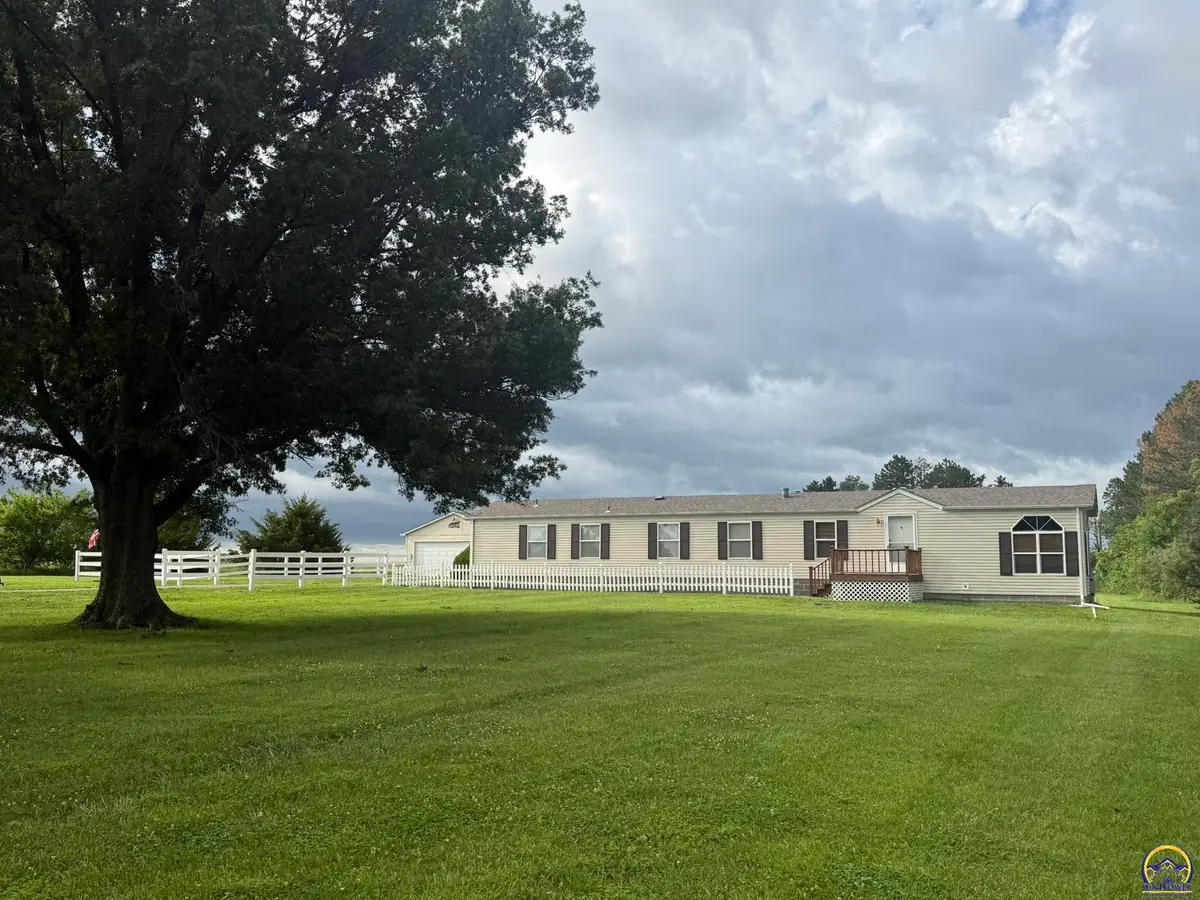 6935 SE 53rd St, Tecumseh, KS 66542 - #1