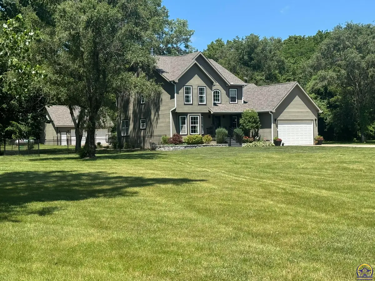 4415 SE West Edge Rd, Topeka, KS 66609 - #1