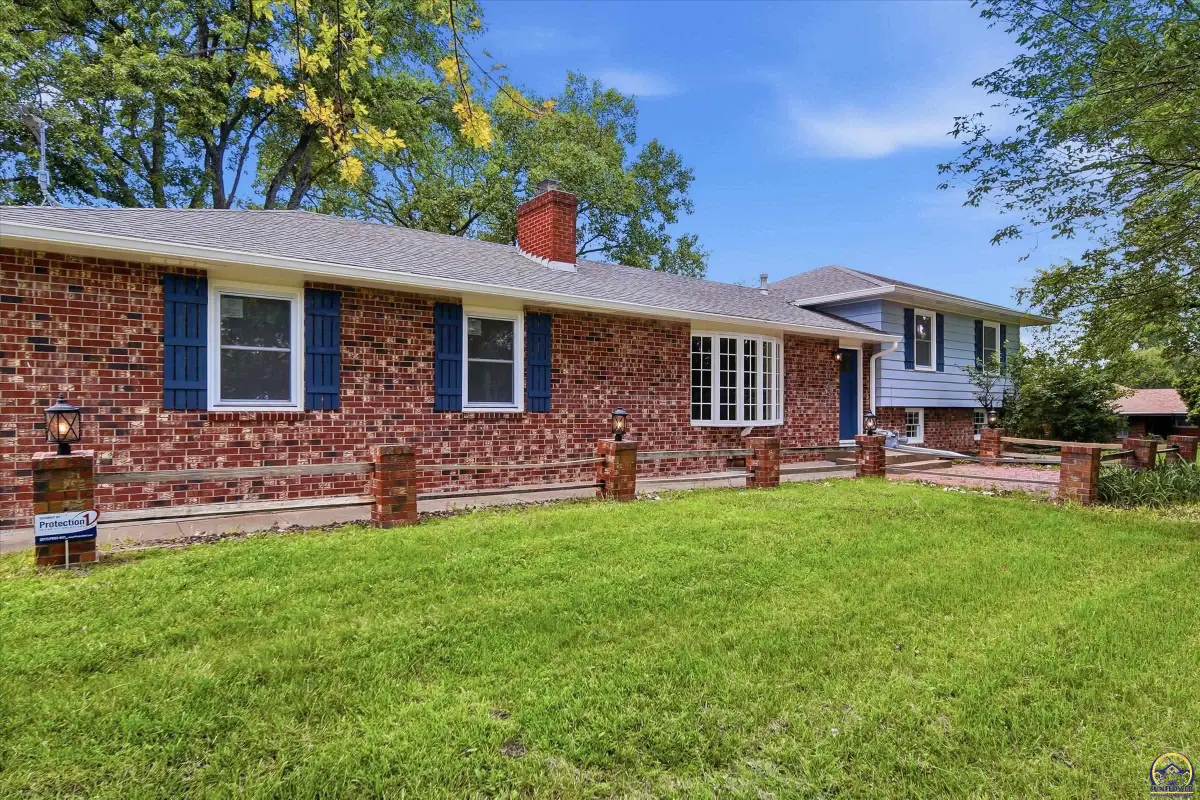 4625 NW Brickyard Rd, Topeka, KS 66618 - #1