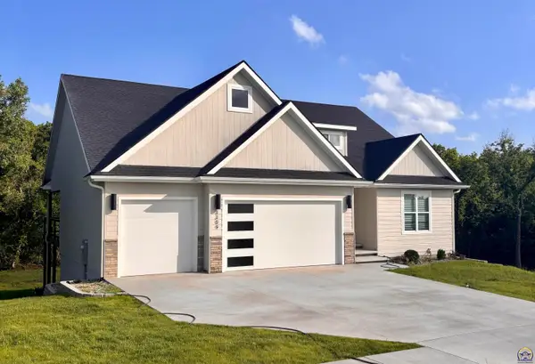3309 SE 23rd St, Topeka, KS 66605